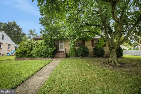 323 Saint James Ave, Cherry Hill, NJ 08002