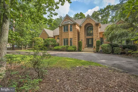 2 Carly Ct, Voorhees, NJ 08043