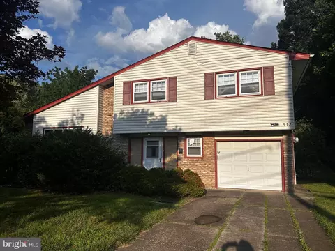 532 Englewood Dr, Magnolia, NJ 08049