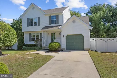 25 Country Club Rd, Pine Hill, NJ 08021