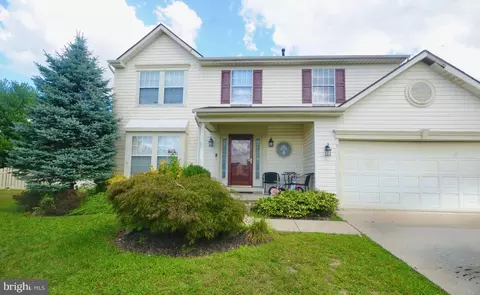 7 Elsworth Ct, Sicklerville, NJ 08081