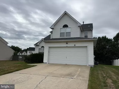 24 Whalen Ave, Sicklerville, NJ 08081