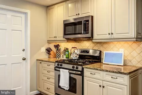 Kitchen - 6 Heritage Rd, Haddonfield, NJ 08033 photo 4 of 5