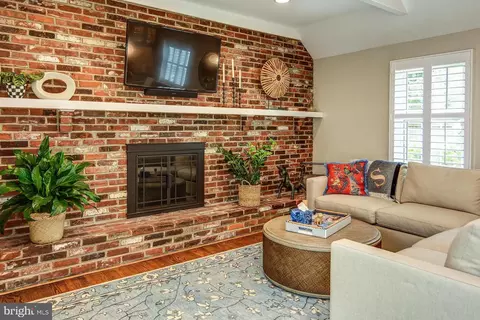 Living - 6 Heritage Rd, Haddonfield, NJ 08033 photo 1 of 5