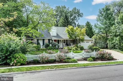 Exterior - 6 Heritage Rd, Haddonfield, NJ 08033 photo 3 of 13