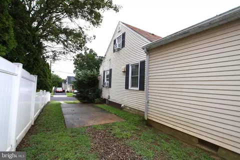 Exterior - 12 E 10th Ave, Runnemede, NJ 08078 photo 4 of 4