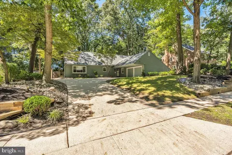 114 Partree Rd, Cherry Hill, NJ 08003