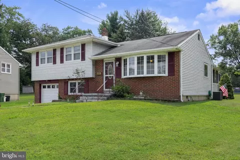 158 Ashbrook Rd, Cherry Hill, NJ 08034 photo 2