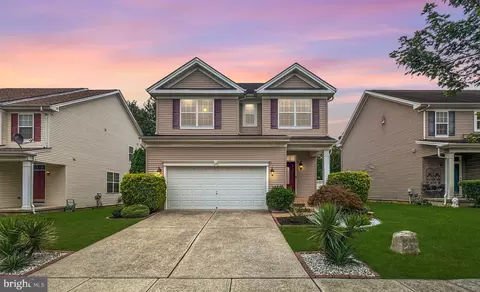 14 Springdale Dr, Gloucester City, NJ 08030