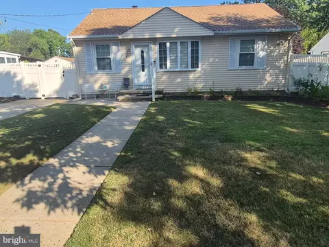610 Helena Ave, Cherry Hill, NJ 08002