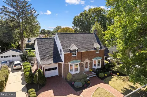 656 W Crystal Lake Ave, Haddonfield, NJ 08033