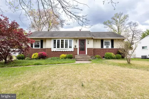 921 Pasadena Dr, Somerdale, NJ 08083