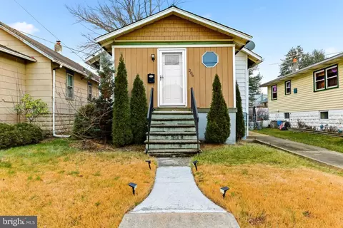 206 W 5th Ave W, Runnemede, NJ 08078