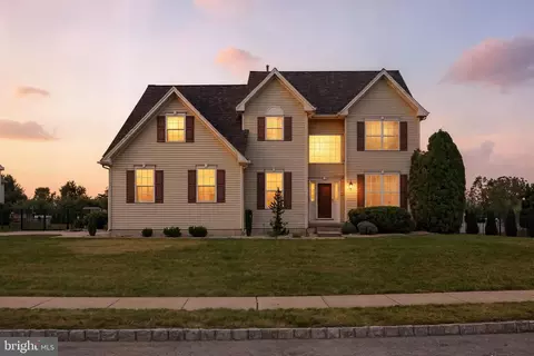 306 Johnny Boy Ln, Berlin, NJ 08009