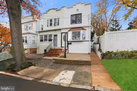 75 E Collings Ave, Collingswood, NJ 08108