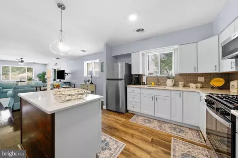 157 Elmtowne Blvd, Hammonton, NJ 08037