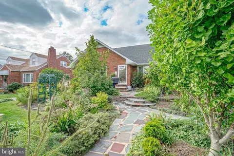 Exterior - 55 Evesham Rd, Runnemede, NJ 08078 photo 8 of 9