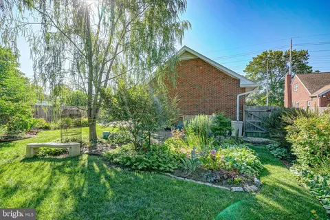 Exterior - 55 Evesham Rd, Runnemede, NJ 08078 photo 4 of 9