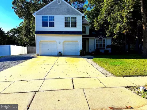 21 Ashland Ave, Sicklerville, NJ 08081