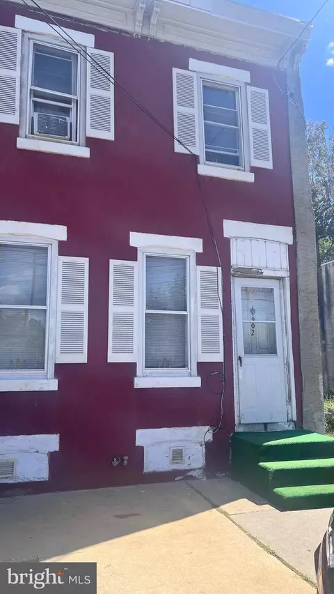 902 Mount Ephraim Ave, Camden, NJ 08103