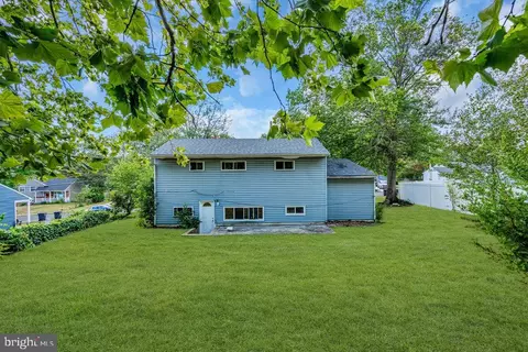Exterior - 211 Chatham Dr, Lindenwold, NJ 08021 photo 7 of 10