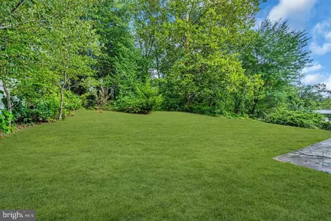 Exterior - 211 Chatham Dr, Lindenwold, NJ 08021 photo 9 of 10
