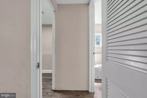 Entry Way - 211 Chatham Dr, Lindenwold, NJ 08021 photo 15 of 16