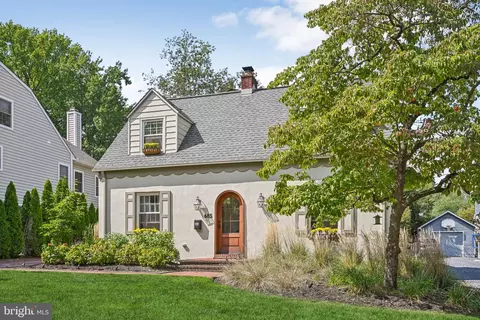Exterior - 685 Maple Ave, Haddonfield, NJ 08033 photo 4 of 18