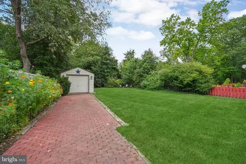Exterior - 685 Maple Ave, Haddonfield, NJ 08033 photo 6 of 18