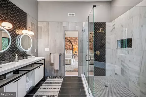 Bath - 685 Maple Ave, Haddonfield, NJ 08033 photo 5 of 6
