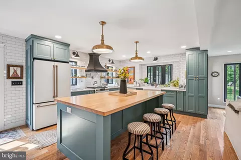Kitchen - 685 Maple Ave, Haddonfield, NJ 08033 photo 2 of 4