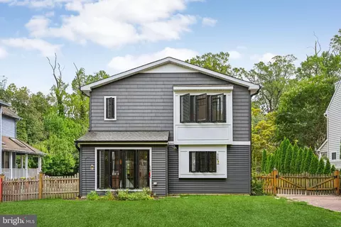 Exterior - 685 Maple Ave, Haddonfield, NJ 08033 photo 7 of 18