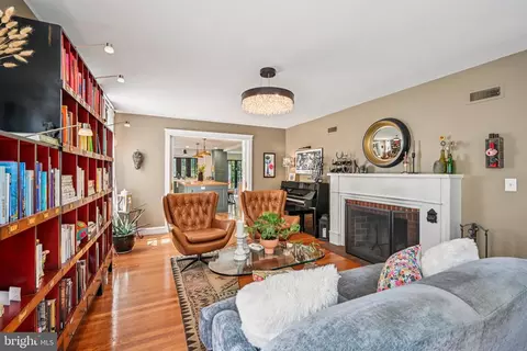 Living - 685 Maple Ave, Haddonfield, NJ 08033 photo 2 of 5