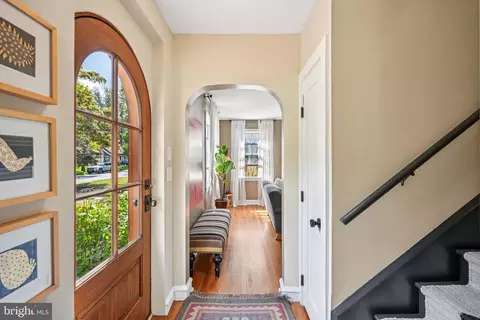 Entry Way - 685 Maple Ave, Haddonfield, NJ 08033 photo 1 of 2