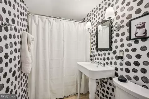 Bath - 685 Maple Ave, Haddonfield, NJ 08033 photo 3 of 6