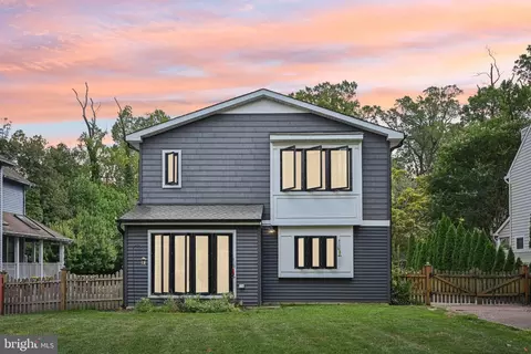 Exterior - 685 Maple Ave, Haddonfield, NJ 08033 photo 2 of 18
