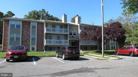 93 Kenwood Dr, Sicklerville, NJ 08081