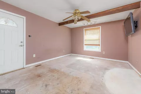 Living - 11 Wilson Ave, Clementon, NJ 08021 photo 3 of 3
