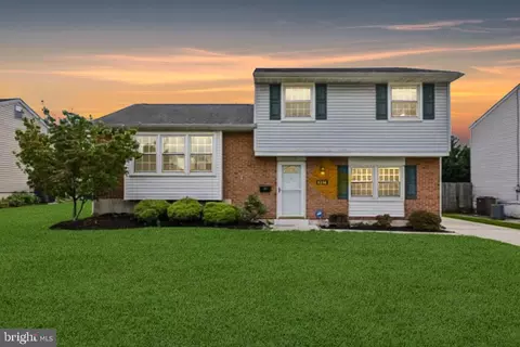 5236 Royal Ave, Pennsauken, NJ 08109