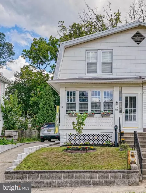 218 Walnut St, Audubon, NJ 08106