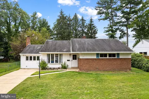 208 Chapel Ave E, Cherry Hill, NJ 08034