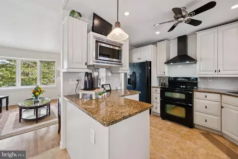 Kitchen - 17 Randy Rd, Glendora, NJ 08029 photo 2 of 4