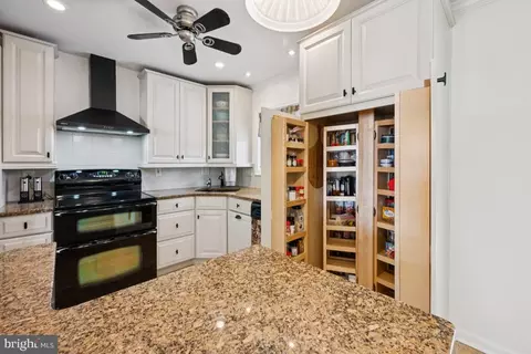 Kitchen - 17 Randy Rd, Glendora, NJ 08029 photo 1 of 4