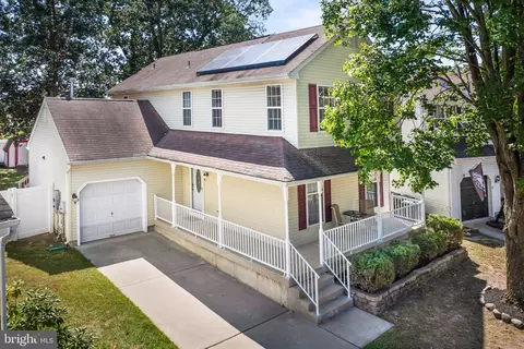 4 Bromley Ct, Atco, NJ 08004