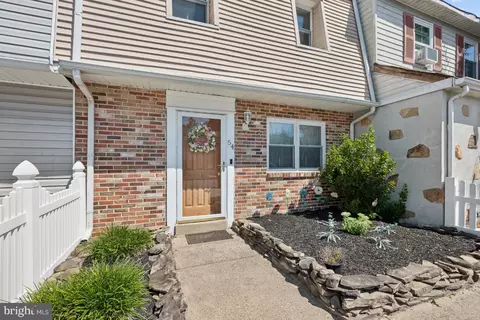 Other - 54 Colonial Square Pl, Clementon, NJ 08021 photo 1 of 9