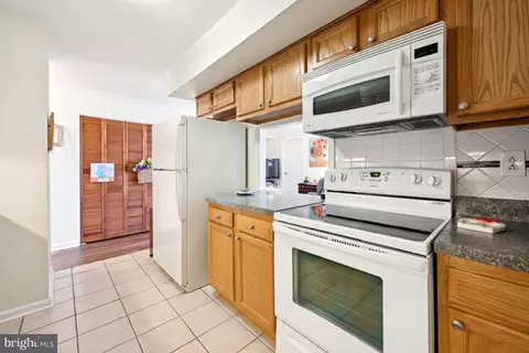 Kitchen - 54 Colonial Square Pl, Clementon, NJ 08021 photo 4 of 4