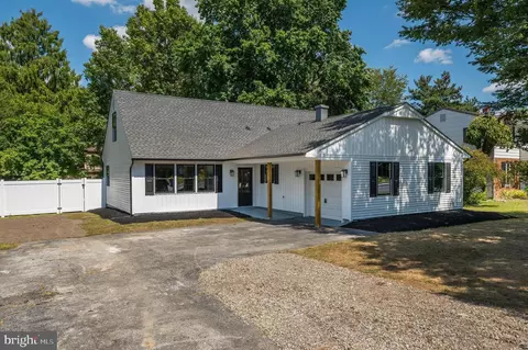 1976 Greentree Rd, Cherry Hill, NJ 08003