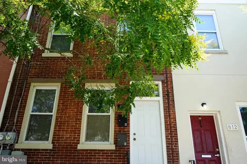 810 S 6th St, Camden, NJ 08103