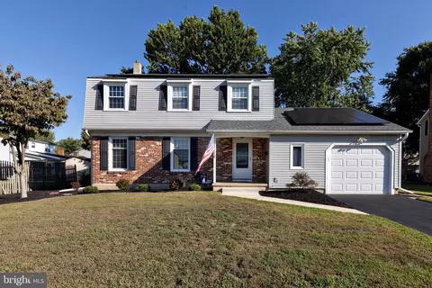 721 Bentley Ln, Somerdale, NJ 08083
