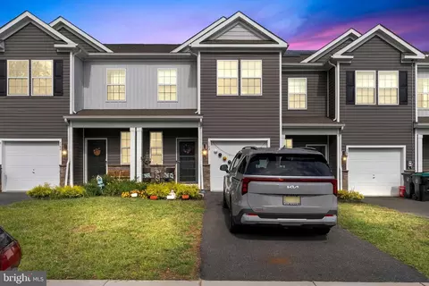 162 Sickler Ct, Sicklerville, NJ 08081